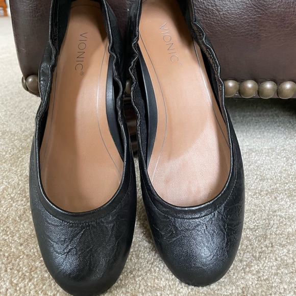 Vionic Women’s Black Ballet Flat 8M Orthotic Insole Arch. Like New condition. - Picture 6 of 6